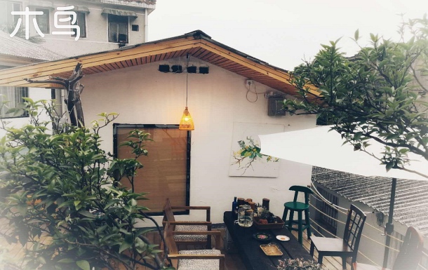 《逅院民宿》工业风大床房